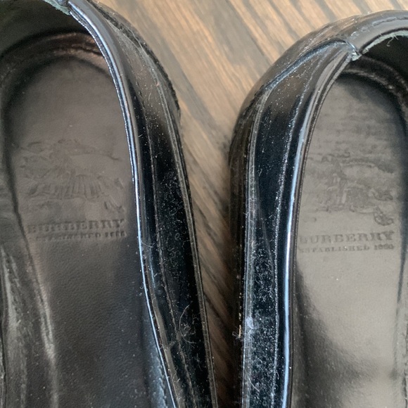 Burberry Size 8 Flats with Buckle (signs of wear) - Picture 2 of 6